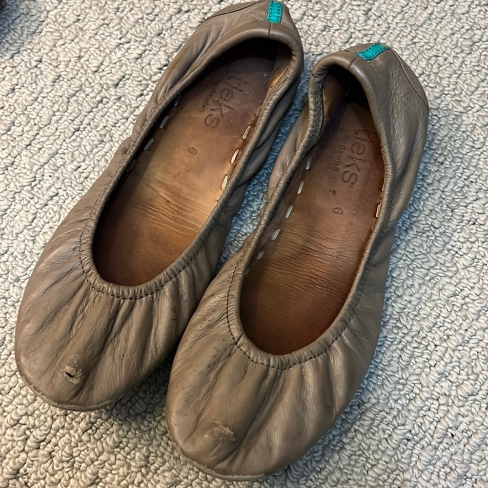 Tan Tieks size 6